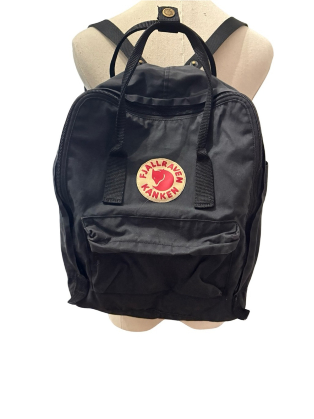FJALLRAVEN Kånken Classic Black Backpack